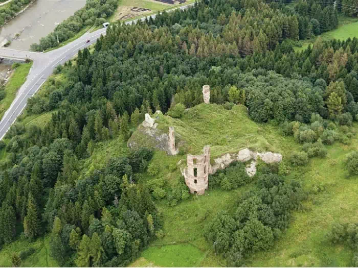 Zamek Pawiec fot. zamek.muszyna.pl