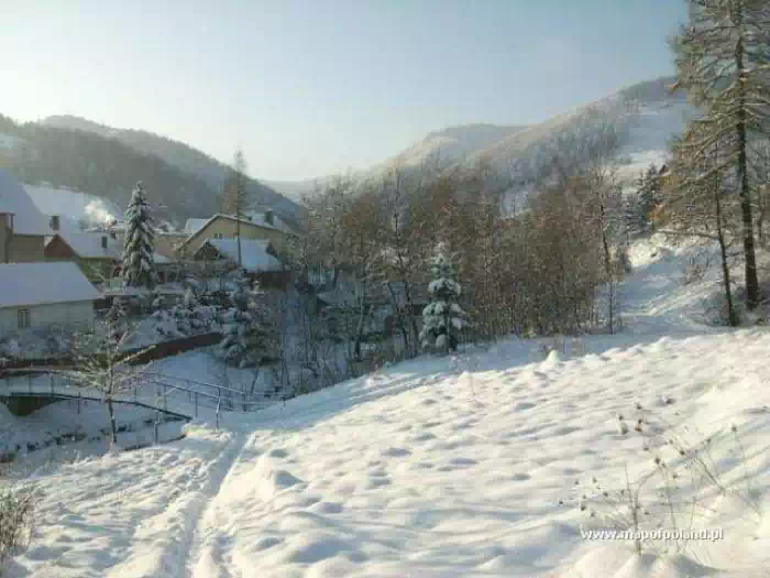 Zimowy poranek z widokiem na dolin Maej Roztoki Ryterskiej Fot. Wojciech Zbyszowski